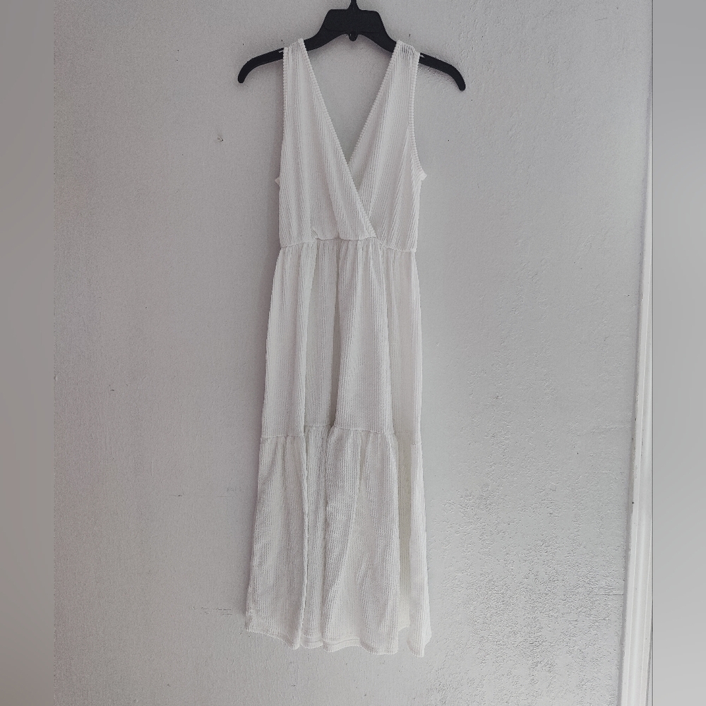 White Sleeveless Dress
